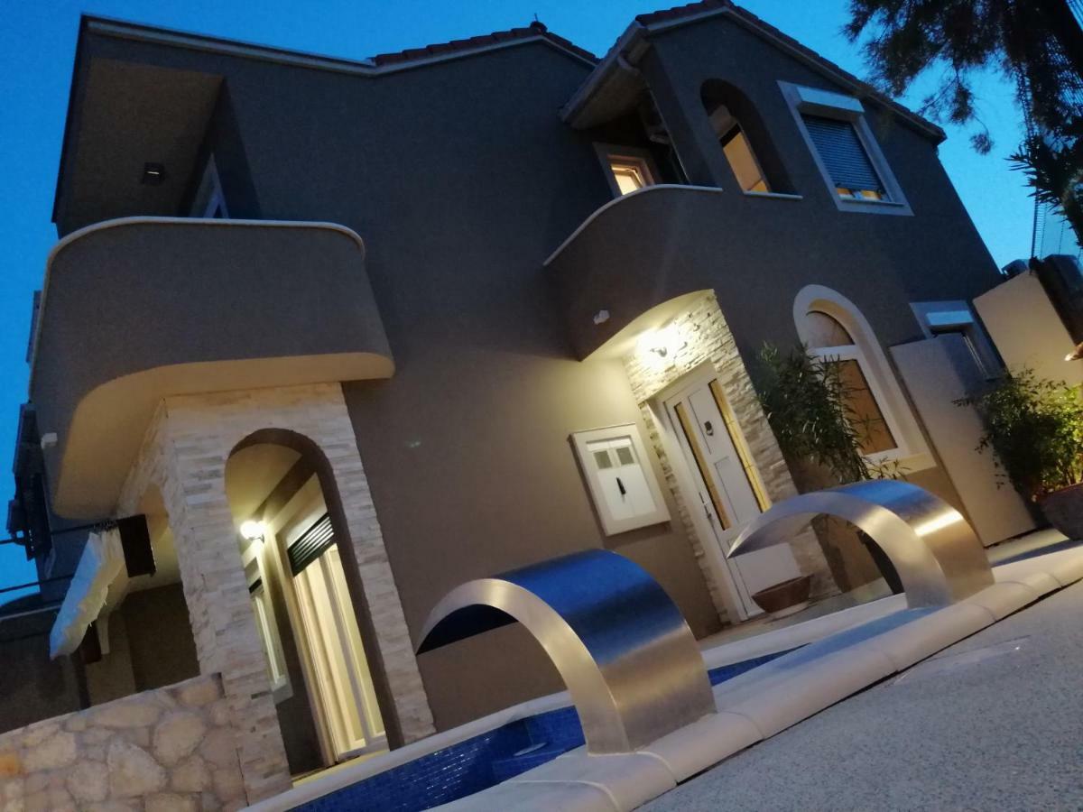 Villa Insula Ventum Trogir Exterior photo